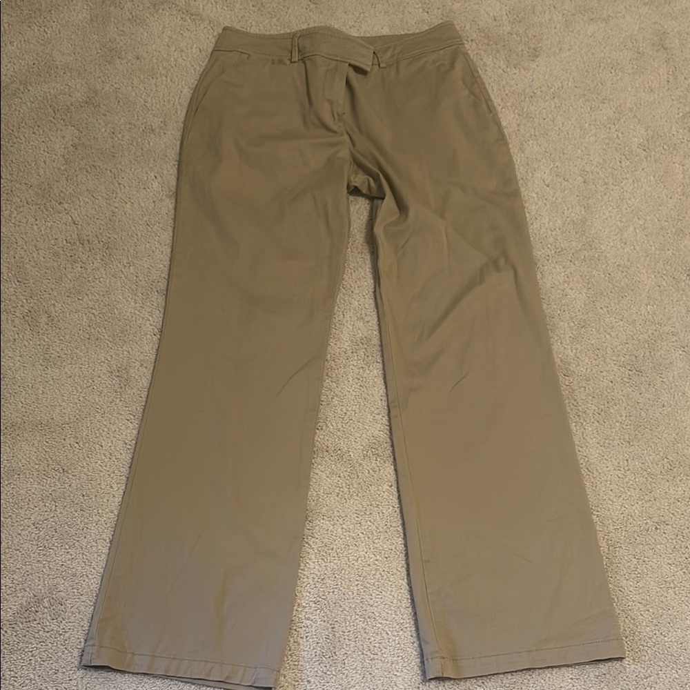 Women’s khaki pants